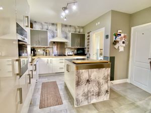 Kitchen area- click for photo gallery